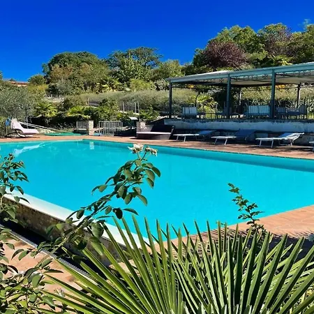 Exquisite Spoleto-poolside-sleeps-20pool, Jacuzzi, Gardens - Fabulous Views 斯波莱托