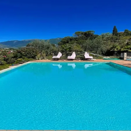 Exquisite Spoleto-poolside-sleeps-20pool, Jacuzzi, Gardens - Fabulous Views 斯波莱托