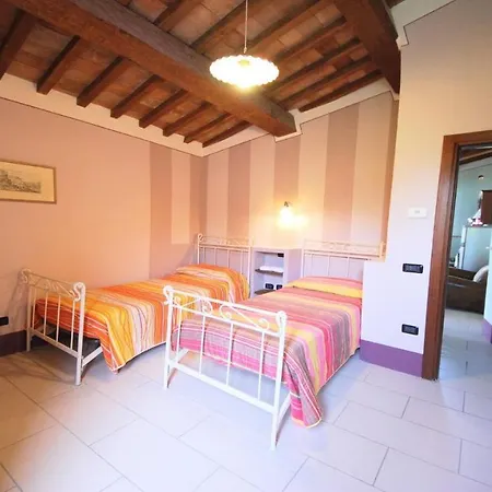 Exquisite Spoleto-poolside-sleeps-20pool, Jacuzzi, Gardens - Fabulous Views Villa Spoleto