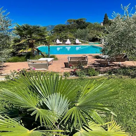 别墅 Exquisite Spoleto-poolside-sleeps-20pool, Jacuzzi, Gardens - Fabulous Views 斯波莱托