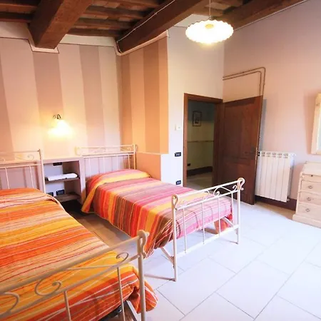 Exquisite Spoleto-poolside-sleeps-20pool, Jacuzzi, Gardens - Fabulous Views