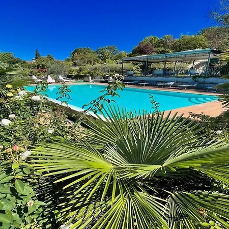 别墅 Exquisite Spoleto-poolside-sleeps-20pool, Jacuzzi, Gardens - Fabulous Views 斯波莱托